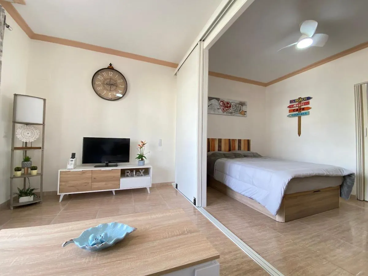 Fuengirola Holiday Apartment W/Balcony View & Pool