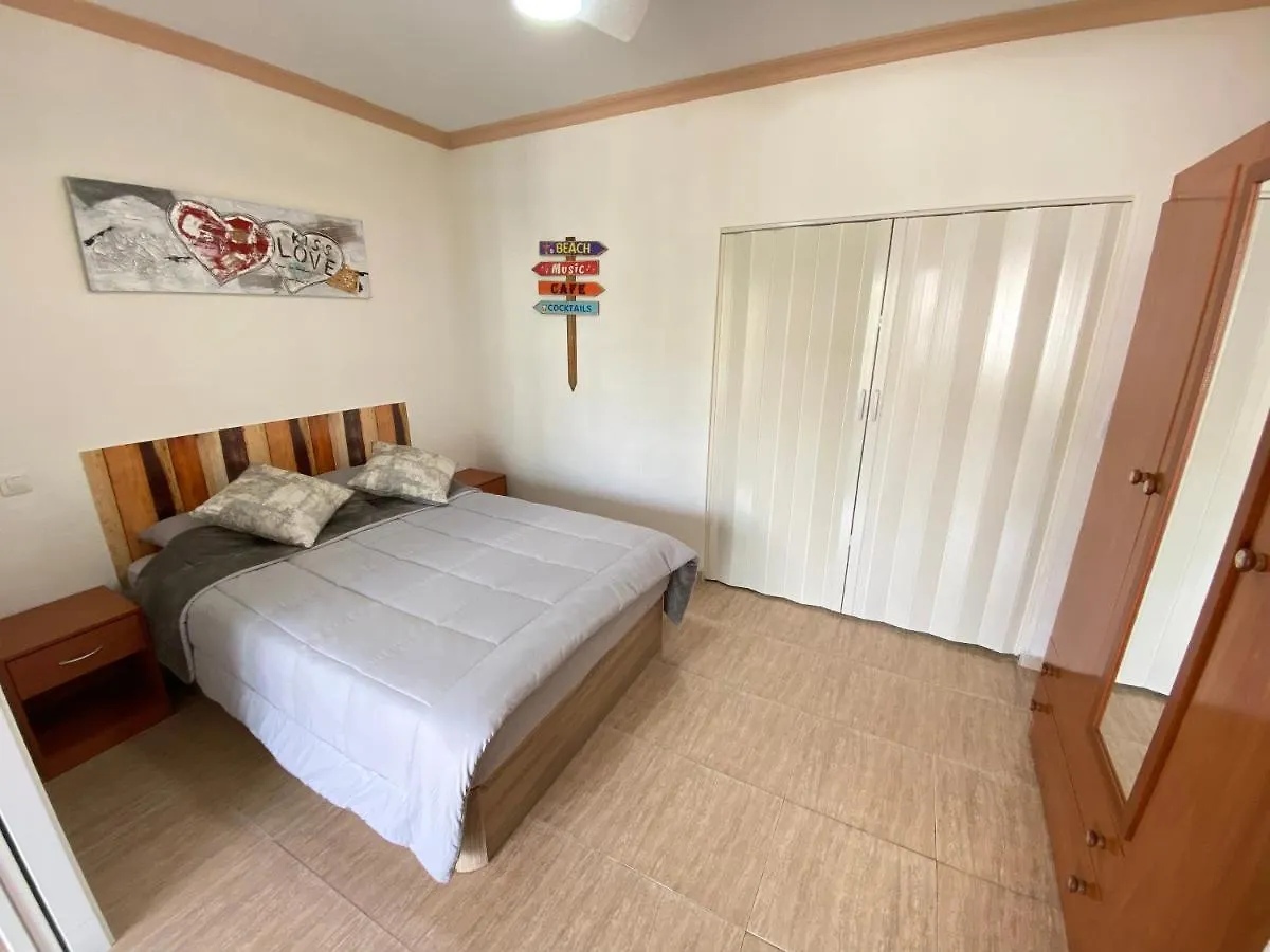 Fuengirola Holiday Apartment W/Balcony View & Pool