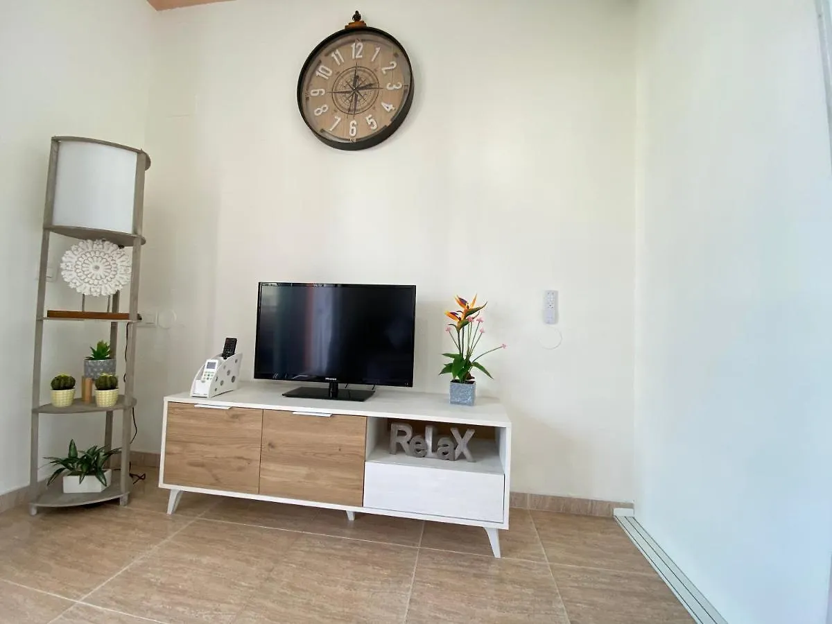 Fuengirola Holiday Apartment W/Balcony View & Pool España